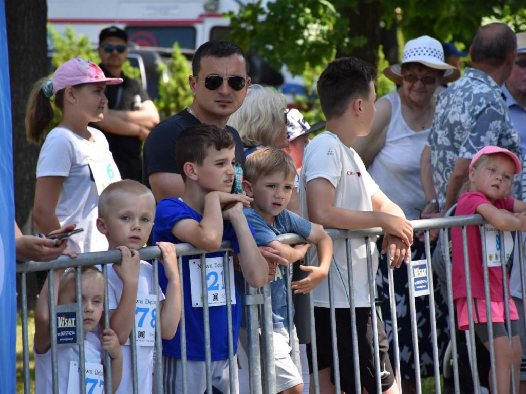 W Nowej Dębie biegali z okazji 30-lecia ARP [zdjęcia]