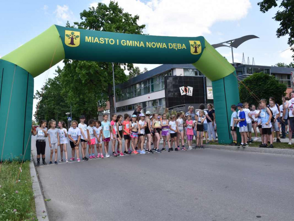 W Nowej Dębie biegali z okazji 30-lecia ARP [zdjęcia]