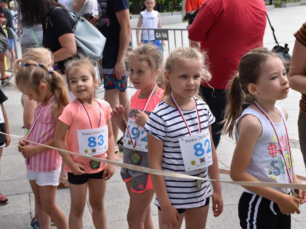 W Nowej Dębie biegali z okazji 30-lecia ARP [zdjęcia]