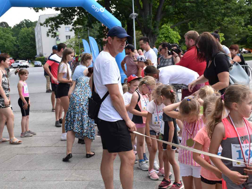 W Nowej Dębie biegali z okazji 30-lecia ARP [zdjęcia]