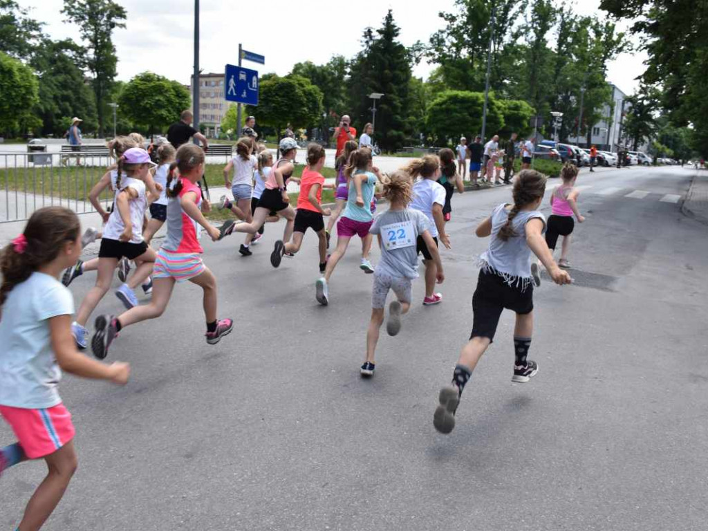 W Nowej Dębie biegali z okazji 30-lecia ARP [zdjęcia]