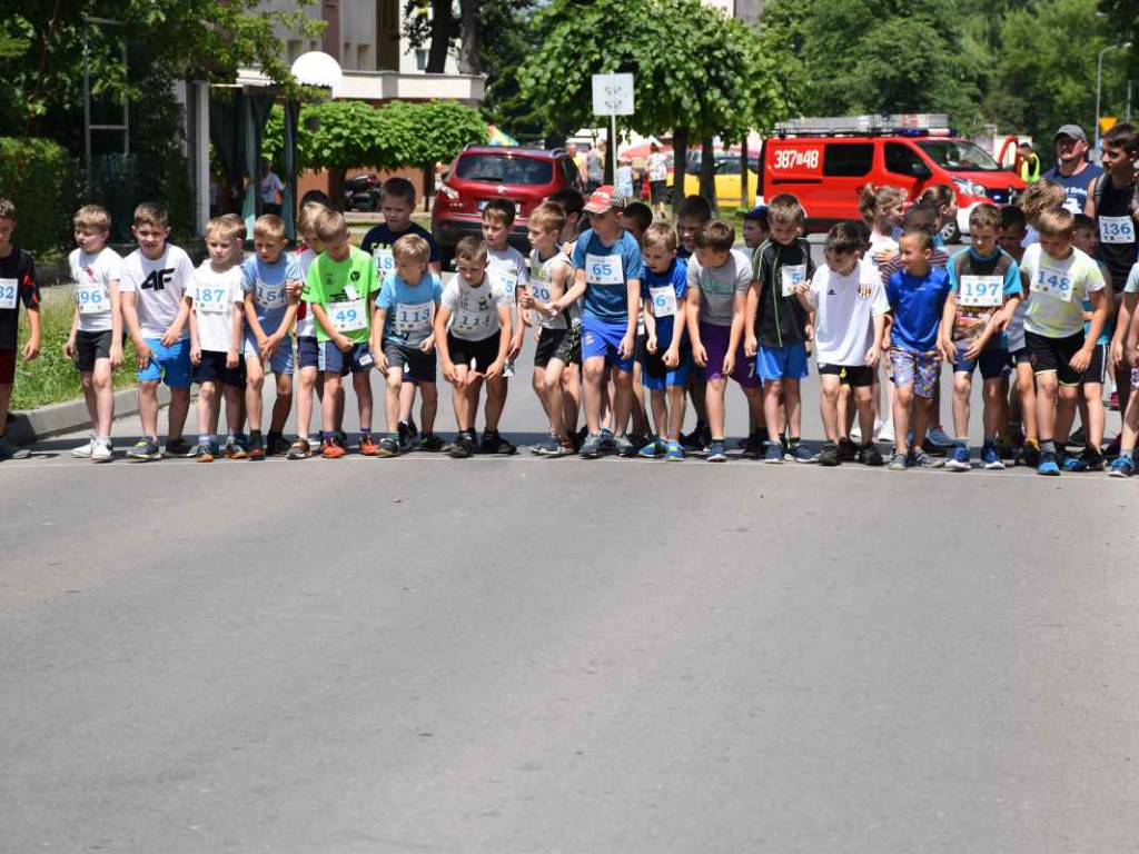 W Nowej Dębie biegali z okazji 30-lecia ARP [zdjęcia]