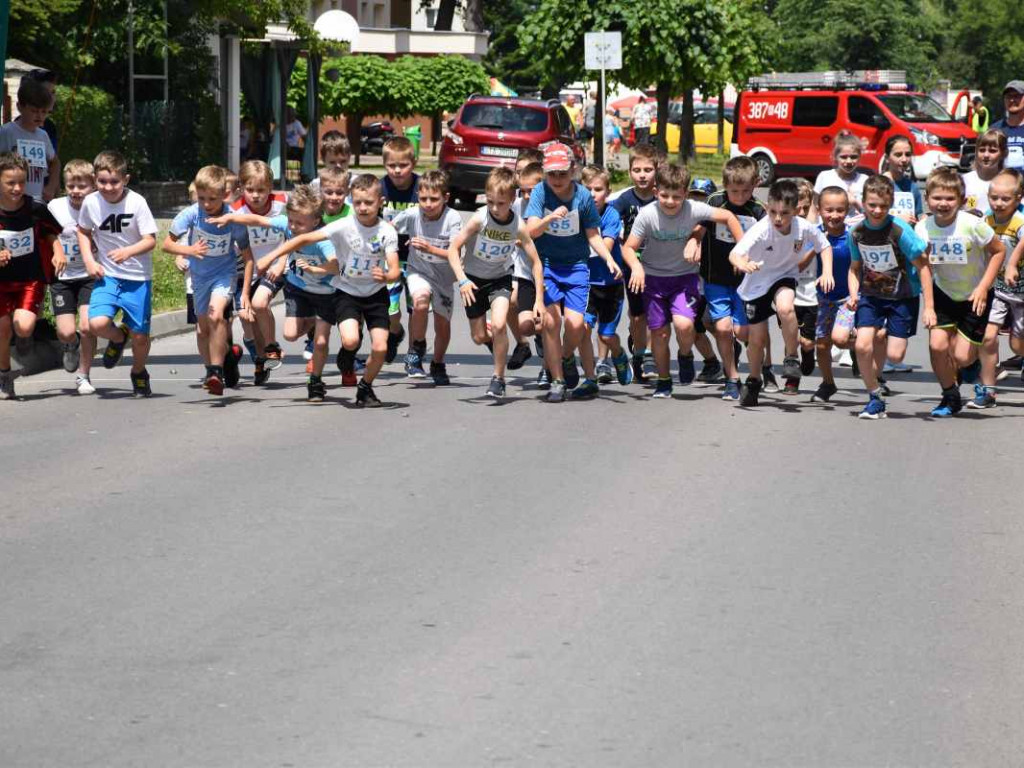W Nowej Dębie biegali z okazji 30-lecia ARP [zdjęcia]