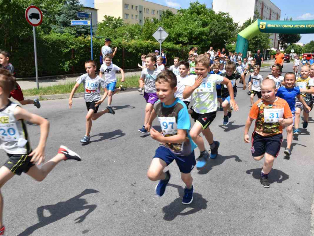 W Nowej Dębie biegali z okazji 30-lecia ARP [zdjęcia]