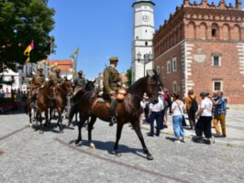 Sandomierz. Święto 14 Pułku Ułanów Jazłowieckich [zdjęcia]