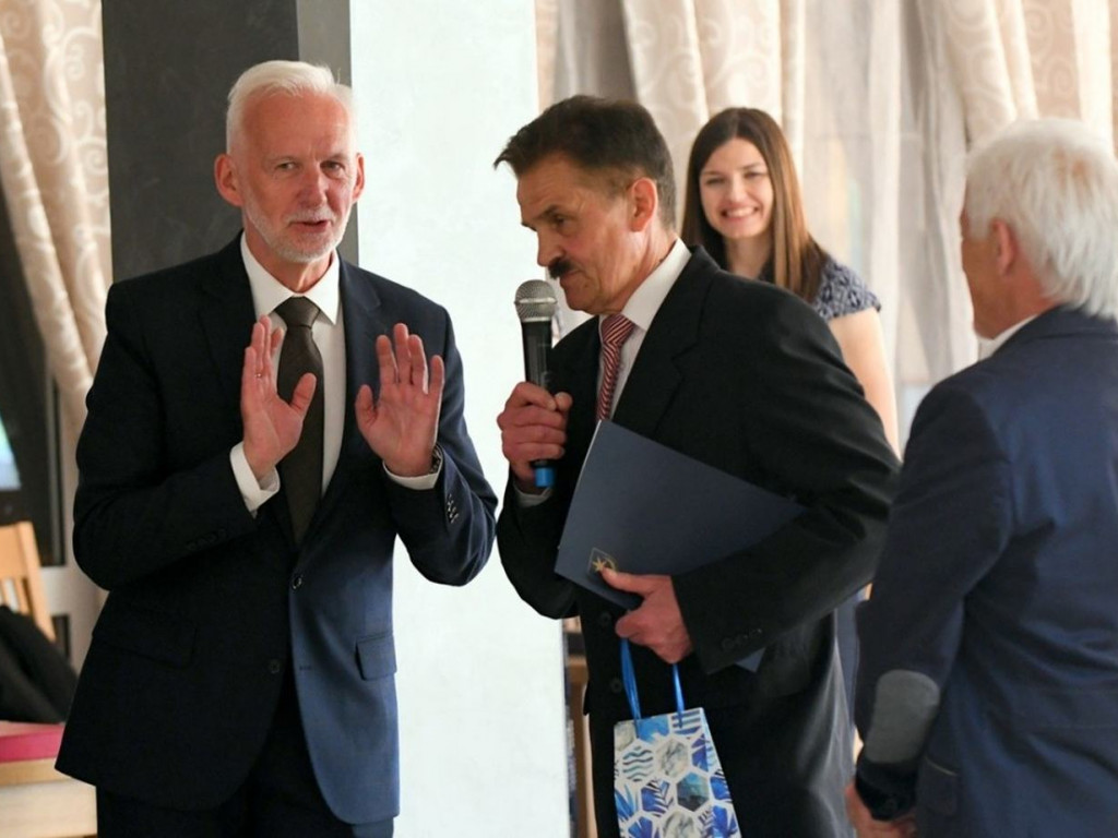 Podczas uroczystości 40-lecia Klubu Biegacza 