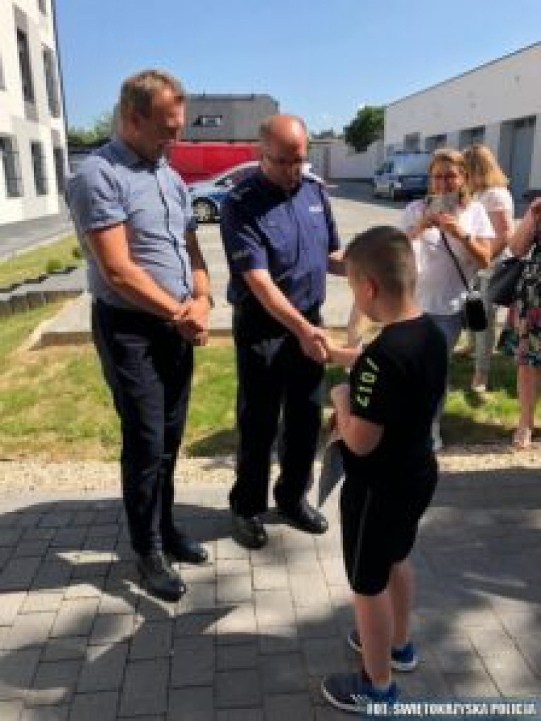 Sandomierz.  Najmłodsi nagrodzeni przez policjantów