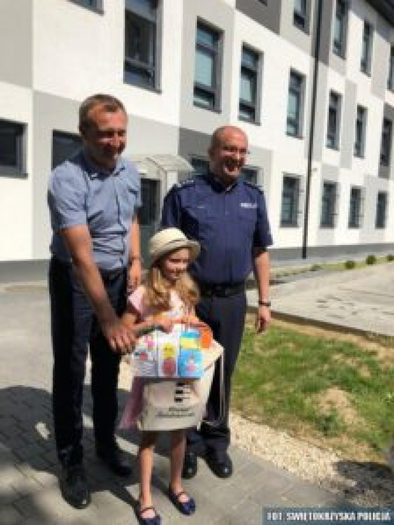 Sandomierz.  Najmłodsi nagrodzeni przez policjantów