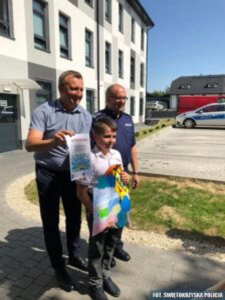 Sandomierz.  Najmłodsi nagrodzeni przez policjantów