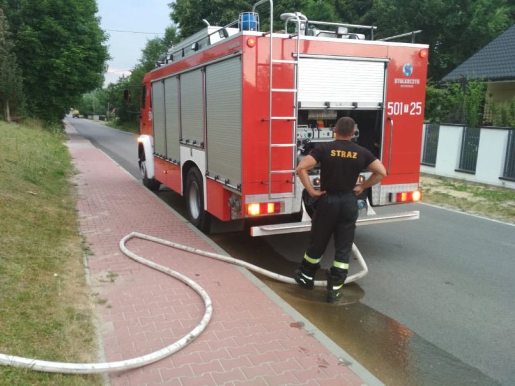 Problemy z wodą pitną w Staszowie mogą potrwać jeszcze długo! Miejscowych strażaków w jej dowożeniu wesprą jednostki z innych powiatów?
