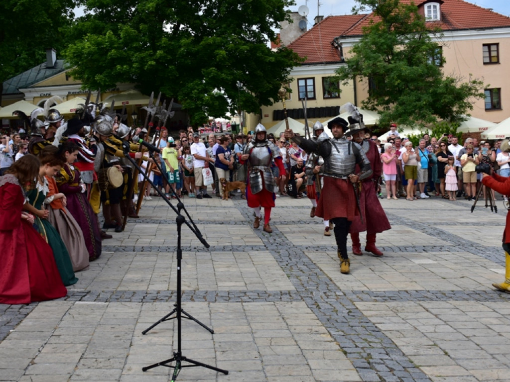 Sandomierz. Rycerska inauguracja sezonu [zdjęcia]