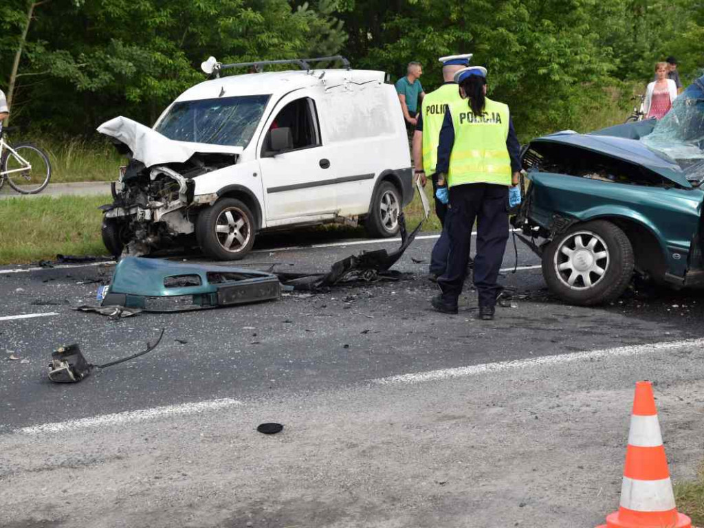 Poważny wypadek w Nowej Dębie. Ogromny korek na krajowej 