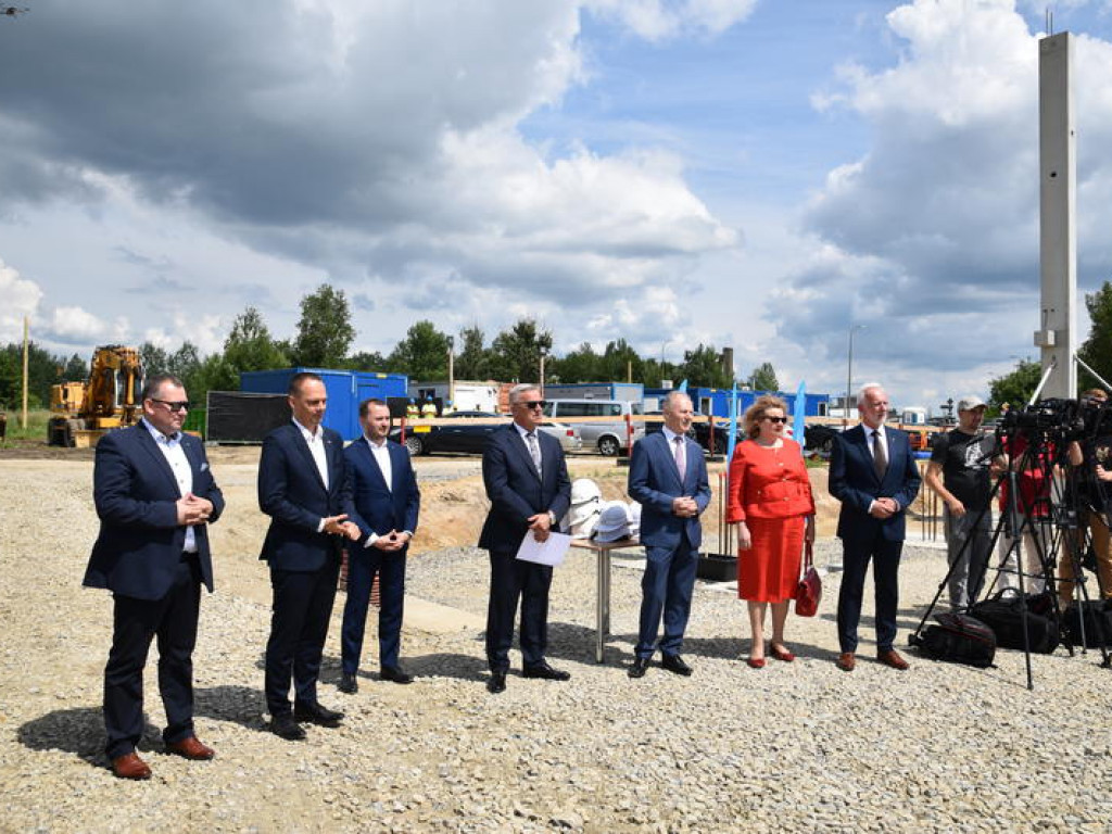 W Tarnobrzegu powstanie nowa fabryka. Wmurowano kamień węgielny pod budowę hali [zdjęcia]