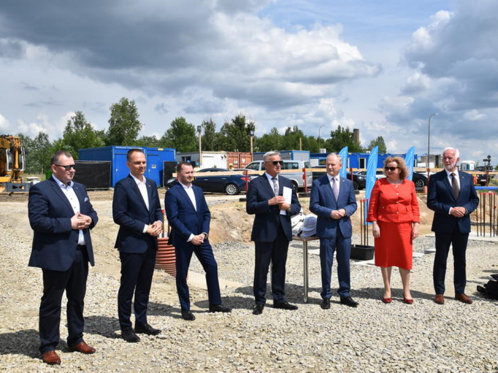 W Tarnobrzegu powstanie nowa fabryka. Wmurowano kamień węgielny pod budowę hali [zdjęcia]