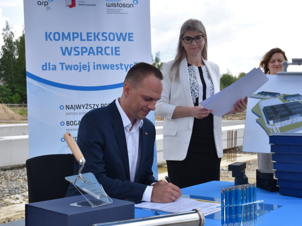 W Tarnobrzegu powstanie nowa fabryka. Wmurowano kamień węgielny pod budowę hali [zdjęcia]