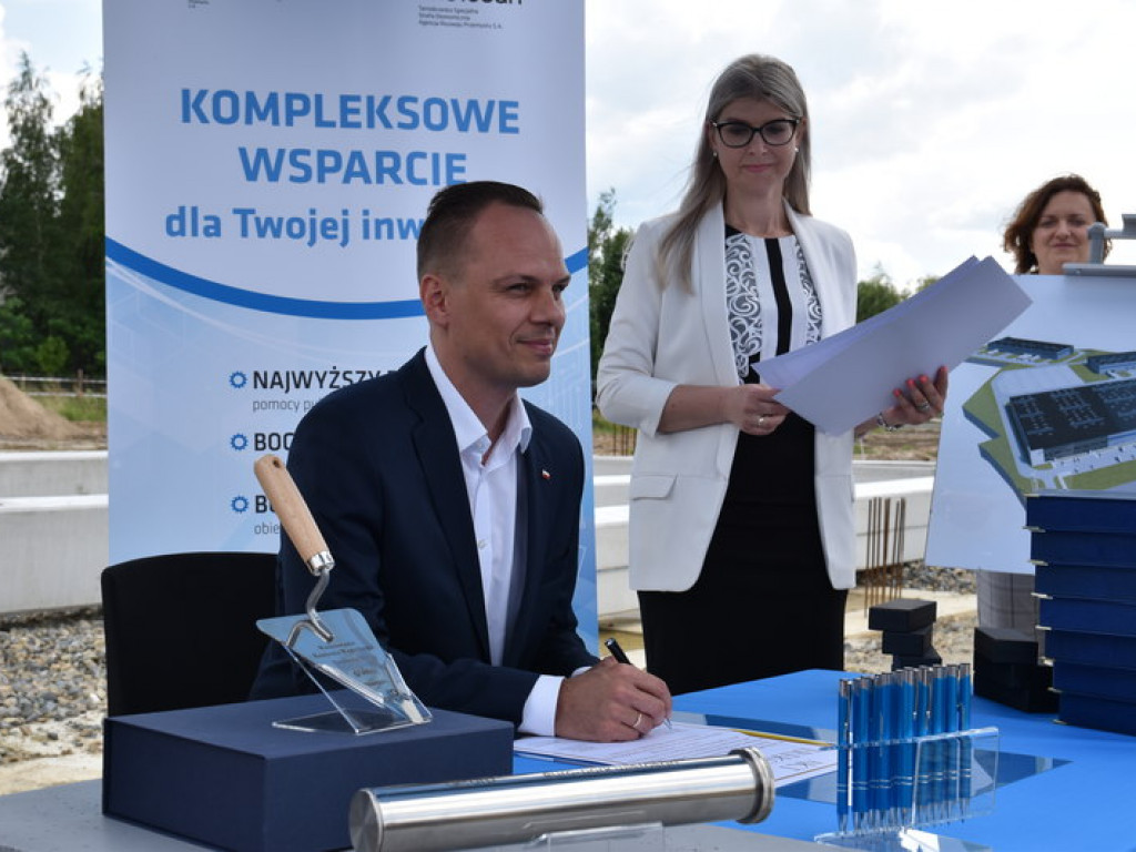 W Tarnobrzegu powstanie nowa fabryka. Wmurowano kamień węgielny pod budowę hali [zdjęcia]