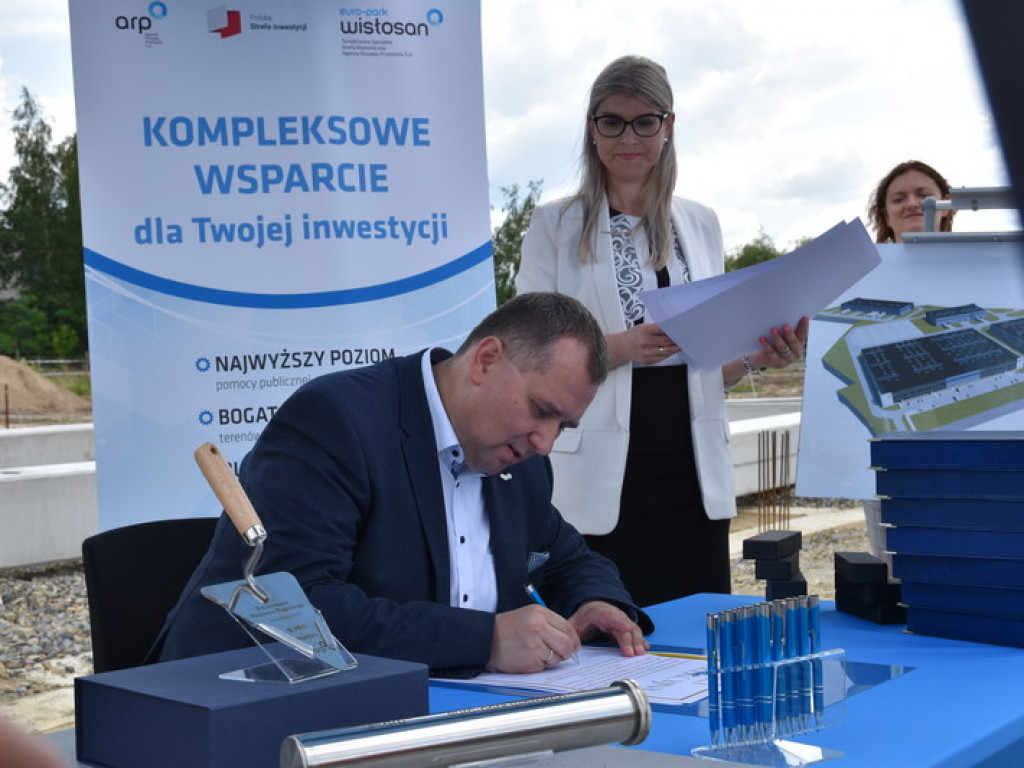 W Tarnobrzegu powstanie nowa fabryka. Wmurowano kamień węgielny pod budowę hali [zdjęcia]