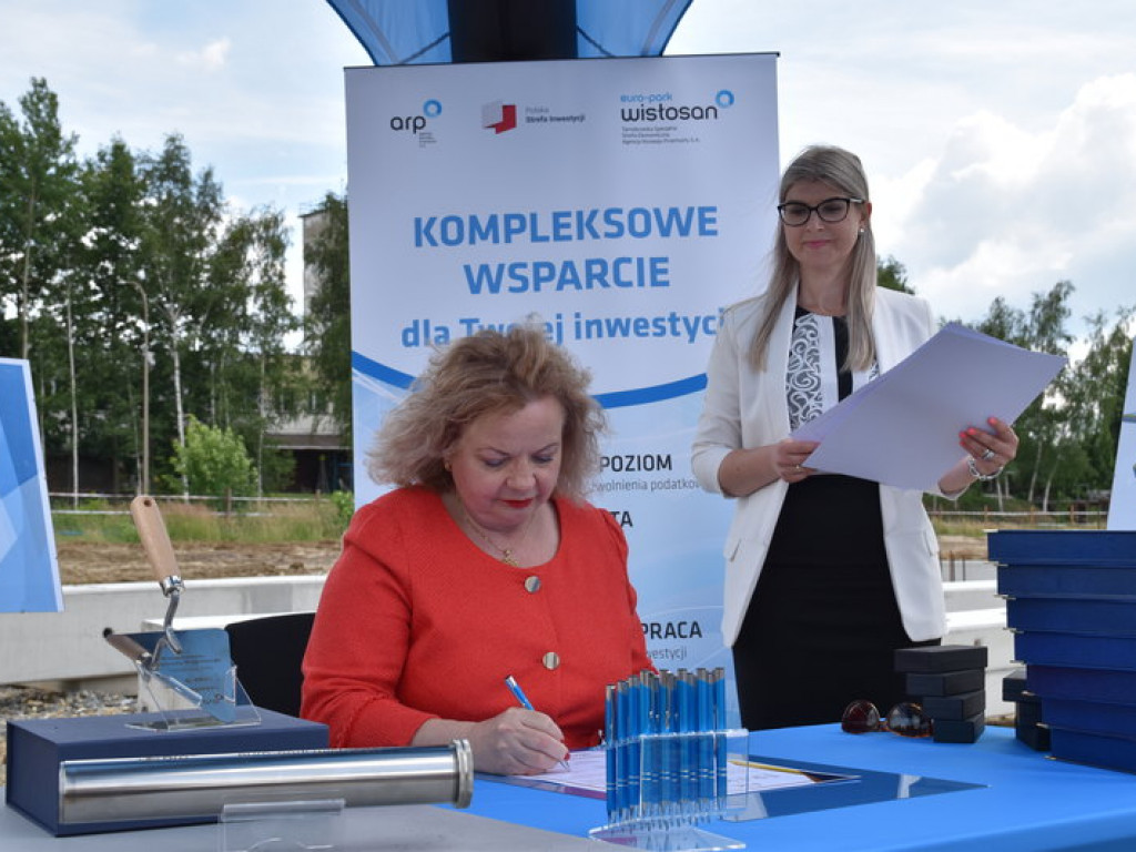 W Tarnobrzegu powstanie nowa fabryka. Wmurowano kamień węgielny pod budowę hali [zdjęcia]