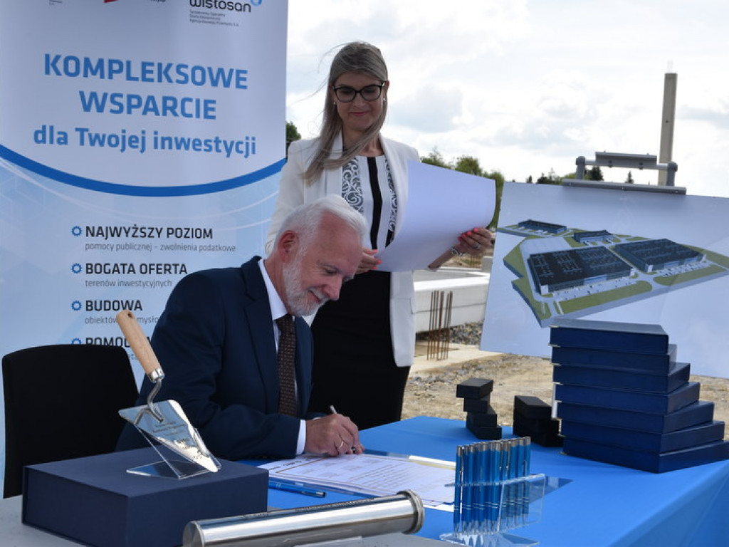 W Tarnobrzegu powstanie nowa fabryka. Wmurowano kamień węgielny pod budowę hali [zdjęcia]