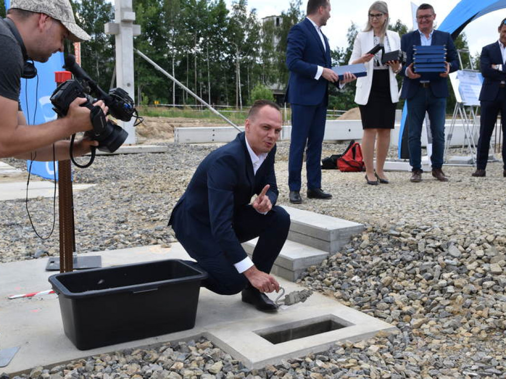 W Tarnobrzegu powstanie nowa fabryka. Wmurowano kamień węgielny pod budowę hali [zdjęcia]