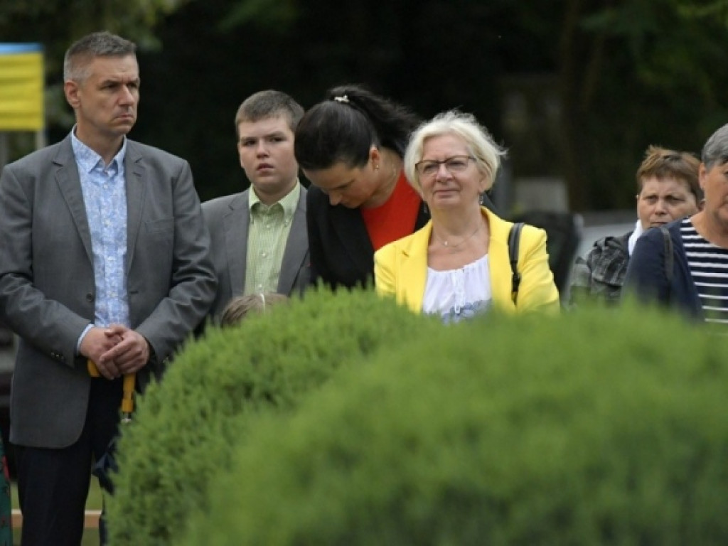 Odsłonili obelisk upamiętniający mieszkańców służących w czasach wojny Ocicom [zdjęcia]
