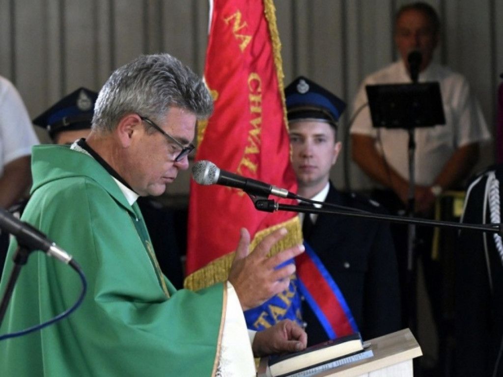 Odsłonili obelisk upamiętniający mieszkańców służących w czasach wojny Ocicom [zdjęcia]