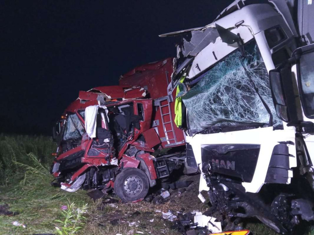 Wypadek w Łążku. Kierowca jednej z ciężarówek miał ponad 2 promile alkoholu! [Aktualizacja][zdjęcia]