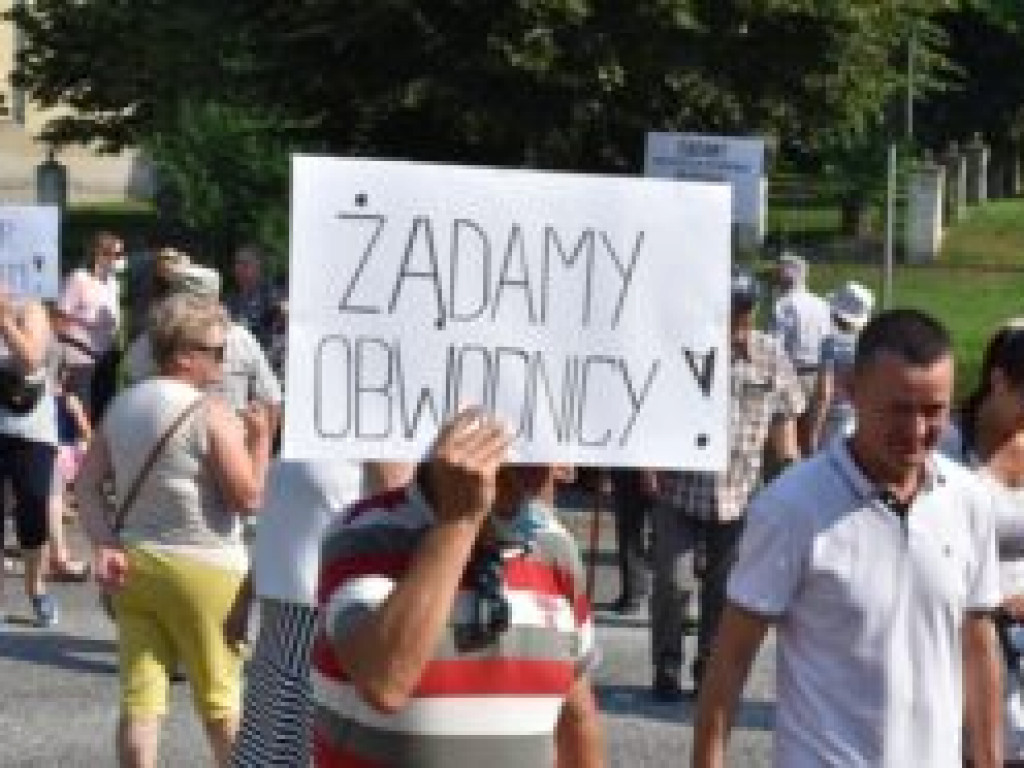 Protest w Klimontowie. Mieszkańcy żądają obwodnicy [wideo], [zdjęcia]