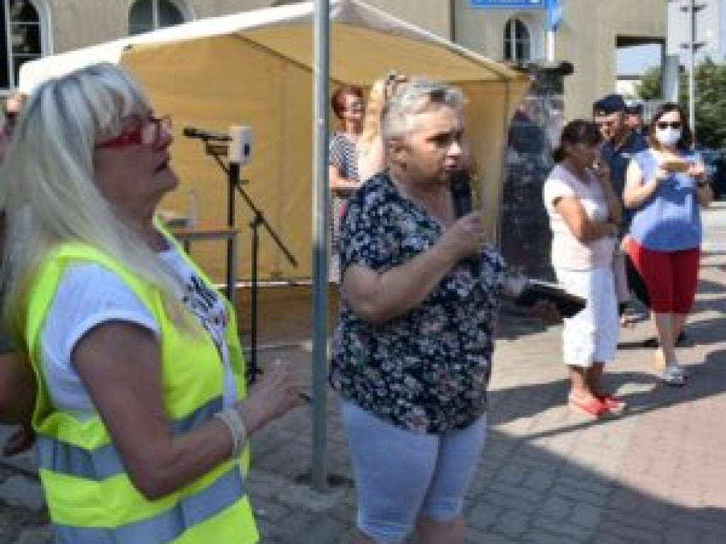 Protest w Klimontowie. Mieszkańcy żądają obwodnicy [wideo], [zdjęcia]
