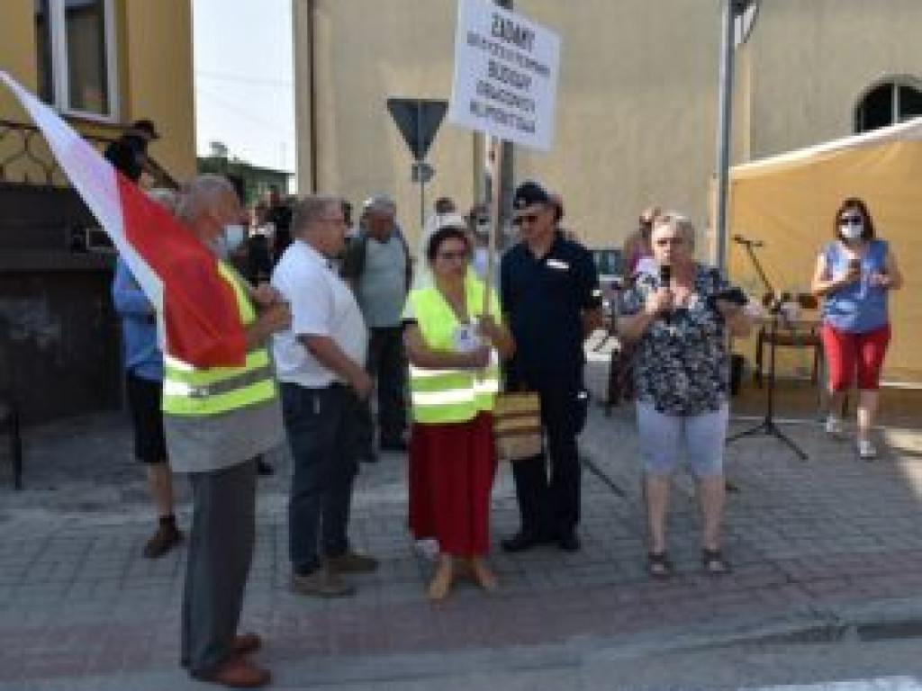 Protest w Klimontowie. Mieszkańcy żądają obwodnicy [wideo], [zdjęcia]