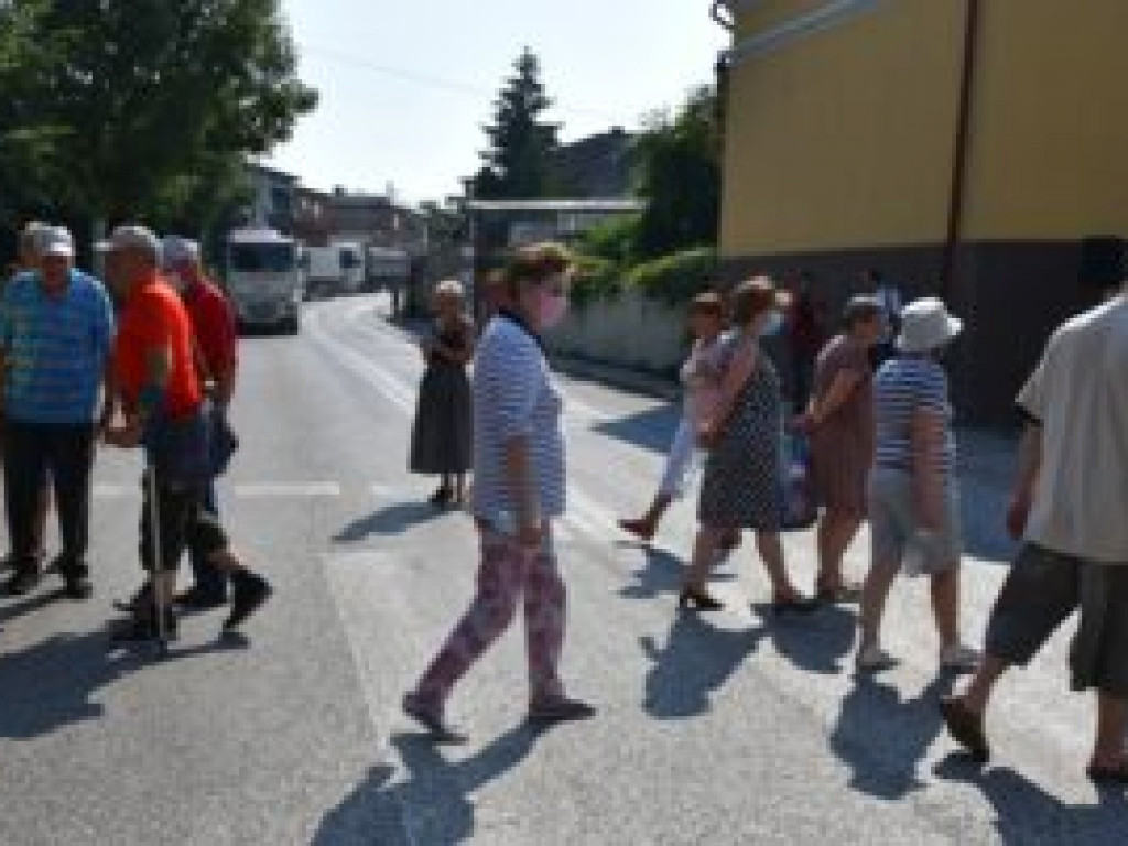Protest w Klimontowie. Mieszkańcy żądają obwodnicy [wideo], [zdjęcia]