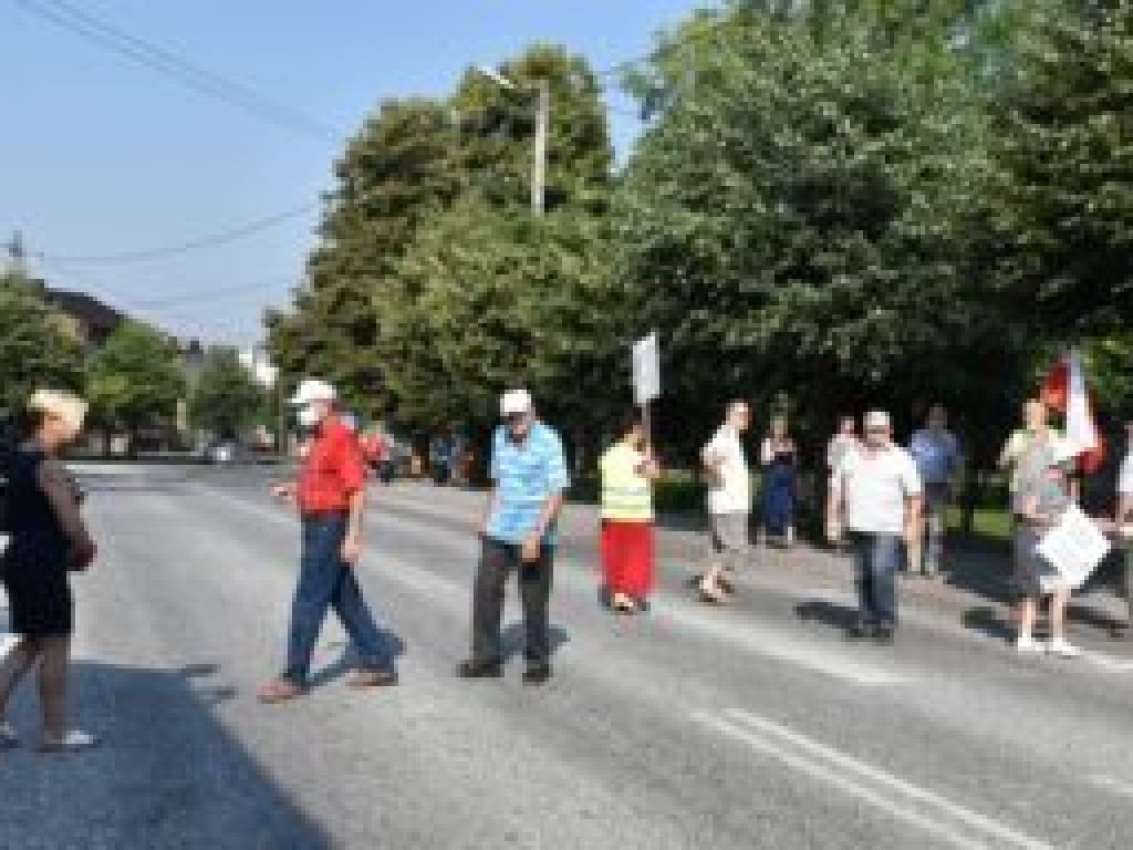 Protest w Klimontowie. Mieszkańcy żądają obwodnicy [wideo], [zdjęcia]