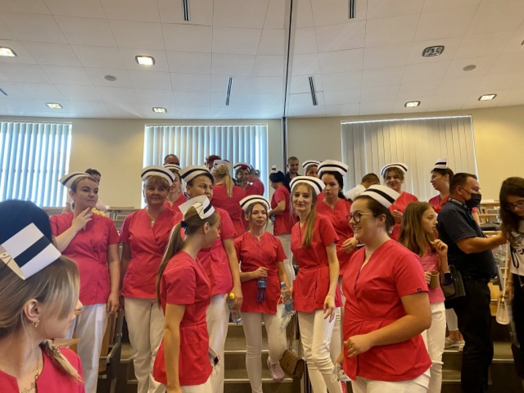 Wzruszająca ceremonia nadania czepków pielęgniarskich w Państwowej Uczelni Zawodowej w Tarnobrzegu [zdjęcia]