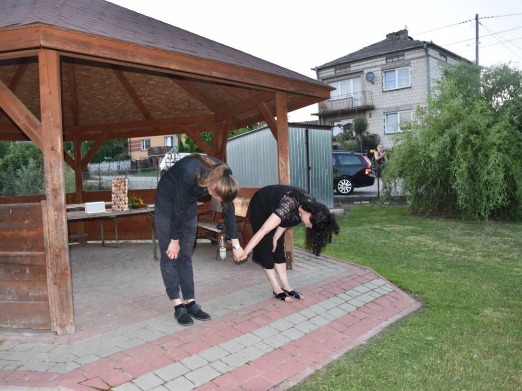 Zaśpiewali operowe arie na wiejskim skwerze [zdjęcia]