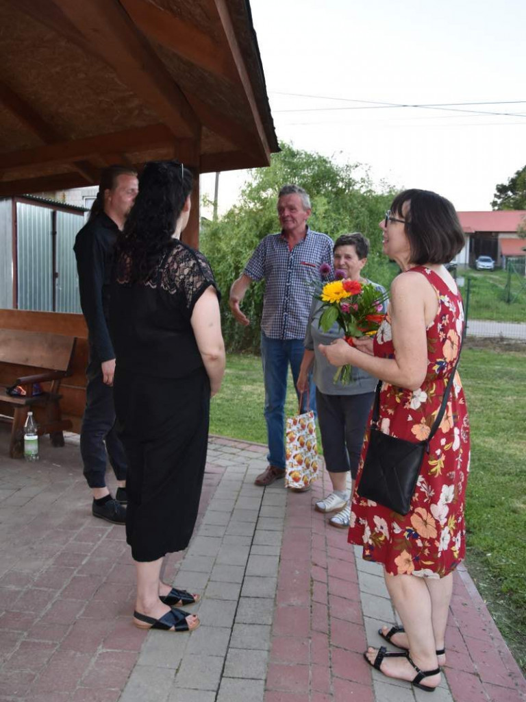 Zaśpiewali operowe arie na wiejskim skwerze [zdjęcia]