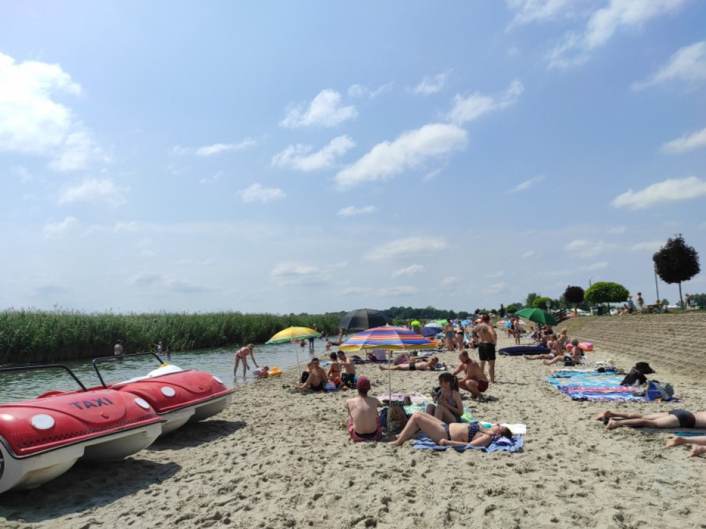 Tak było dziś na plaży nad Jeziorem Tarnobrzeskim [zdjęcia]