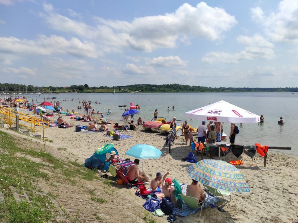 Tak było dziś na plaży nad Jeziorem Tarnobrzeskim [zdjęcia]