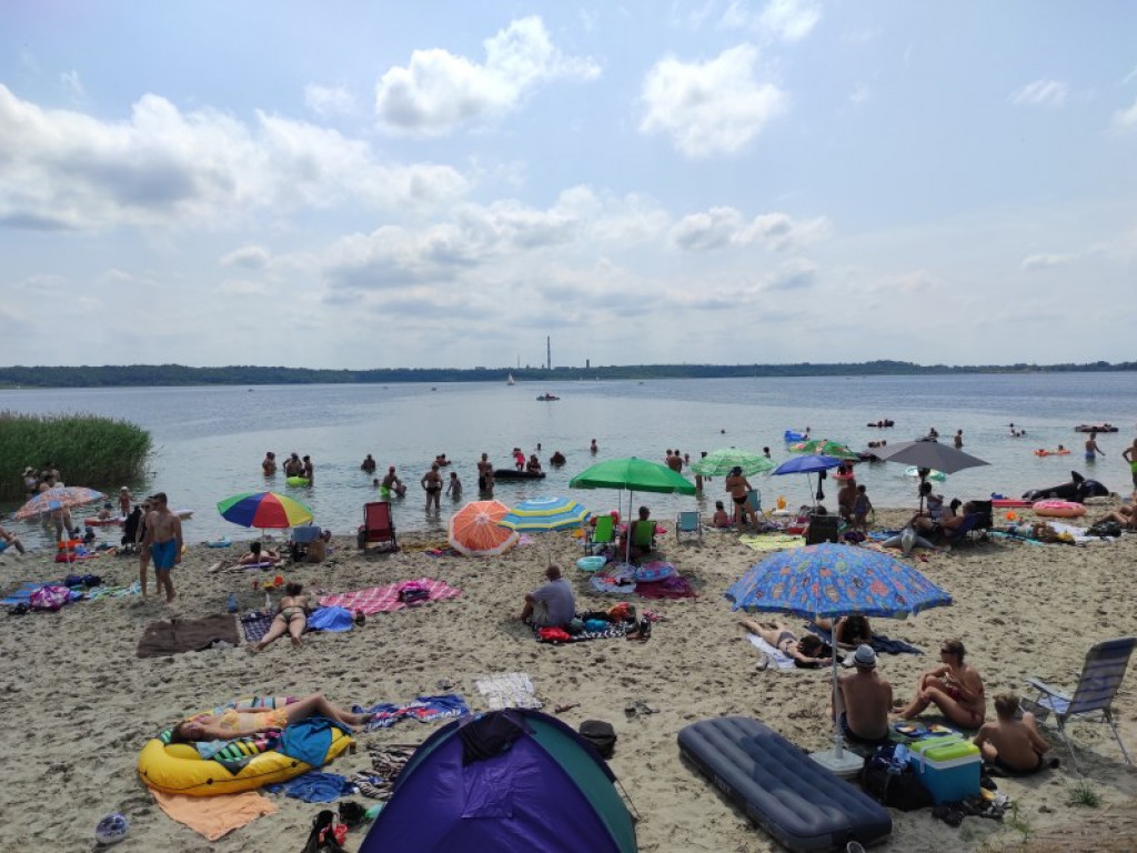 Tak było dziś na plaży nad Jeziorem Tarnobrzeskim [zdjęcia]