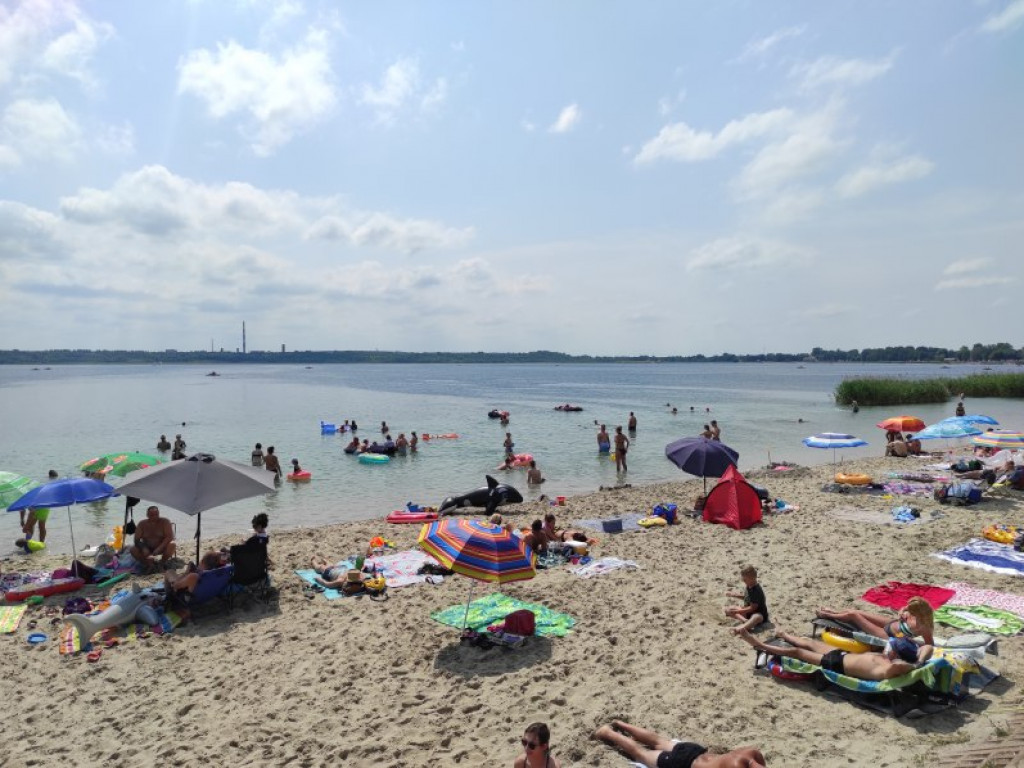 Tak było dziś na plaży nad Jeziorem Tarnobrzeskim [zdjęcia]