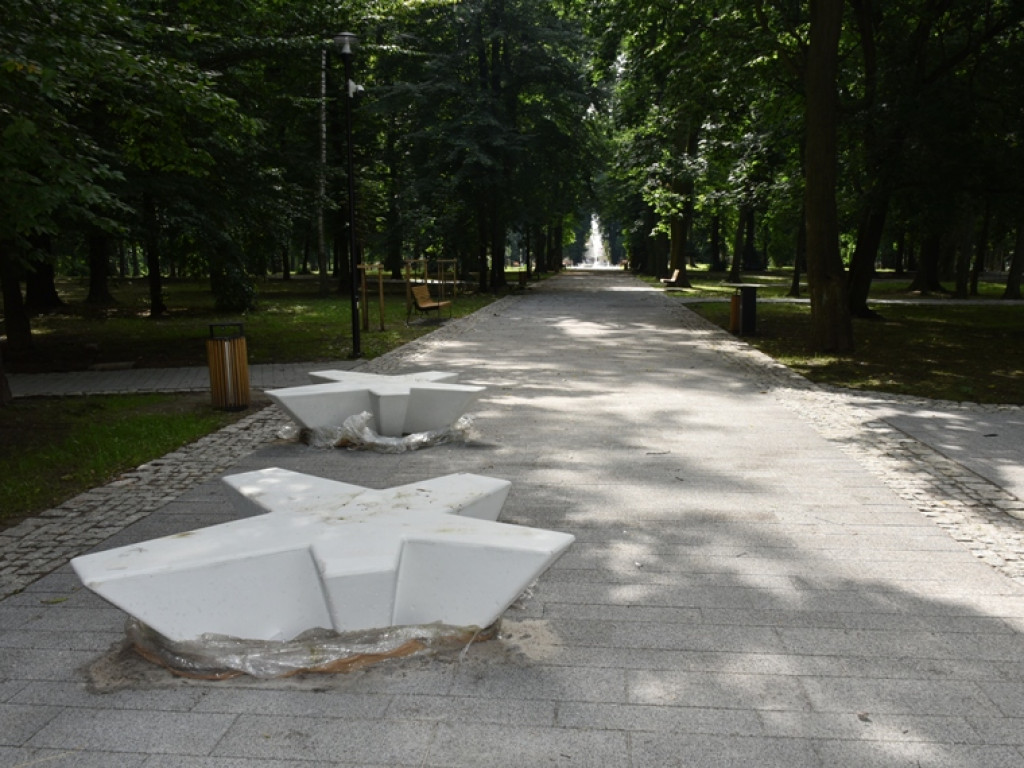 Sandomierz. Prace w parku zakończone. Ruszyła fontanna [zdjęcia]
