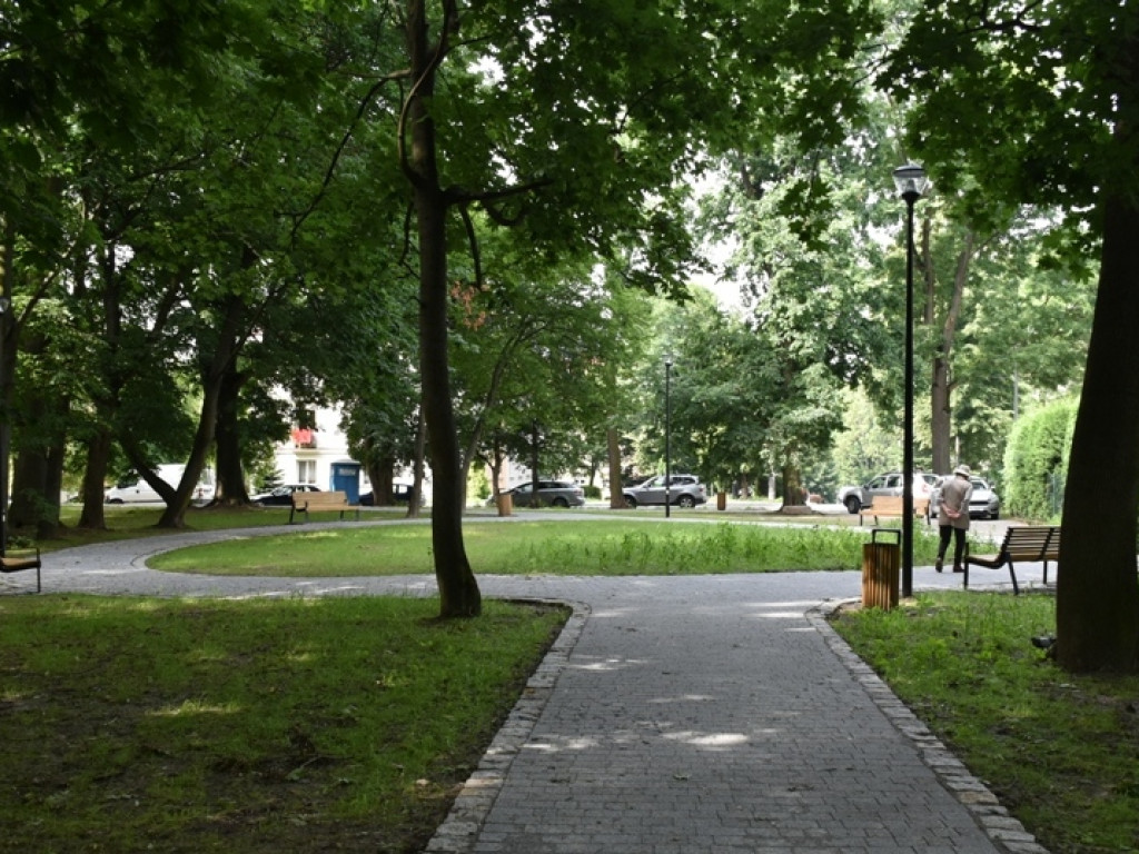Sandomierz. Prace w parku zakończone. Ruszyła fontanna [zdjęcia]