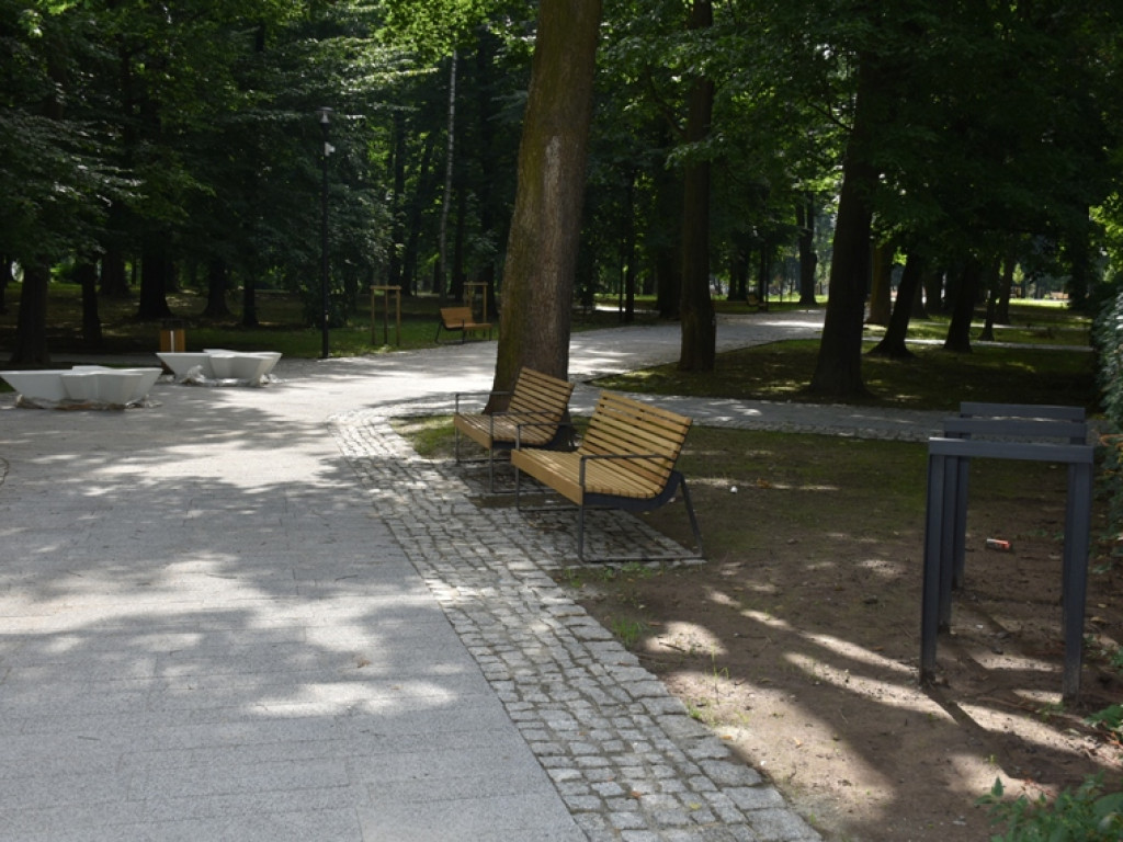 Sandomierz. Prace w parku zakończone. Ruszyła fontanna [zdjęcia]