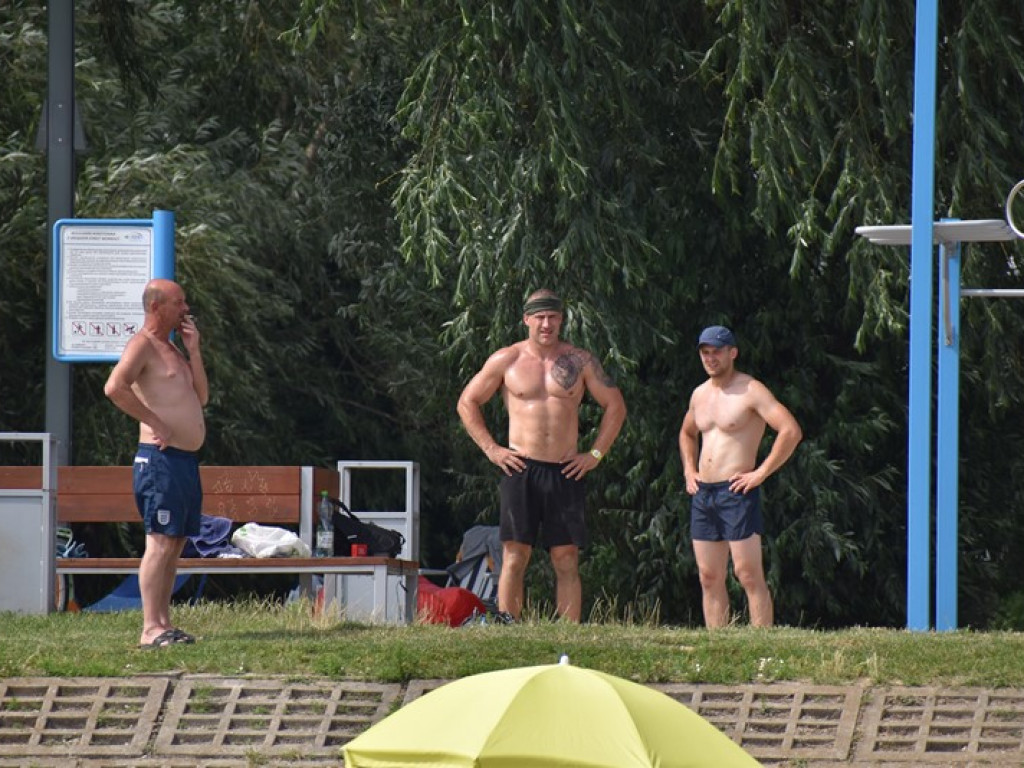 Upał i tłumy w środę nad Jeziorem Tarnobrzeskim. Znajdź siebie na zdjęciach! [GALERIA]