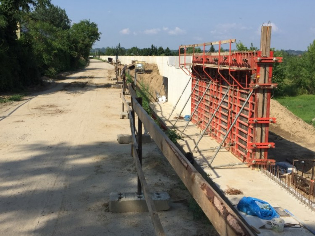 Sandomierz. Krzemień, lusterka, rośliny, grafiki... Wszystko po to, żeby mury nie straszyły