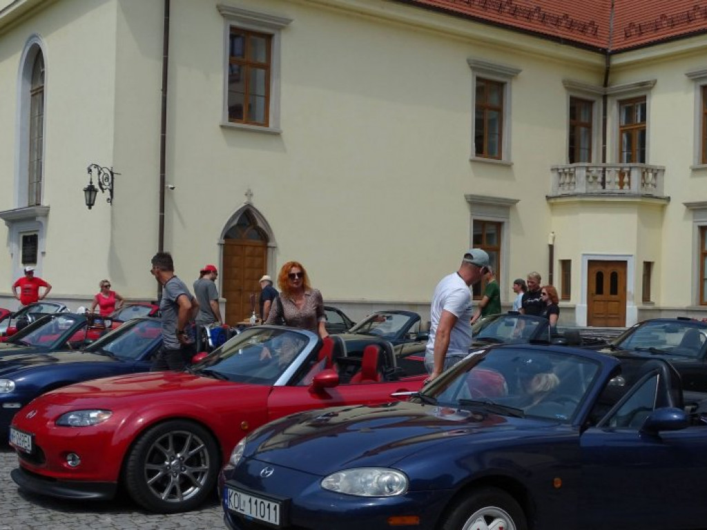 Mazdy MX 5 zjechały do Tarnobrzega [zdjęcia]