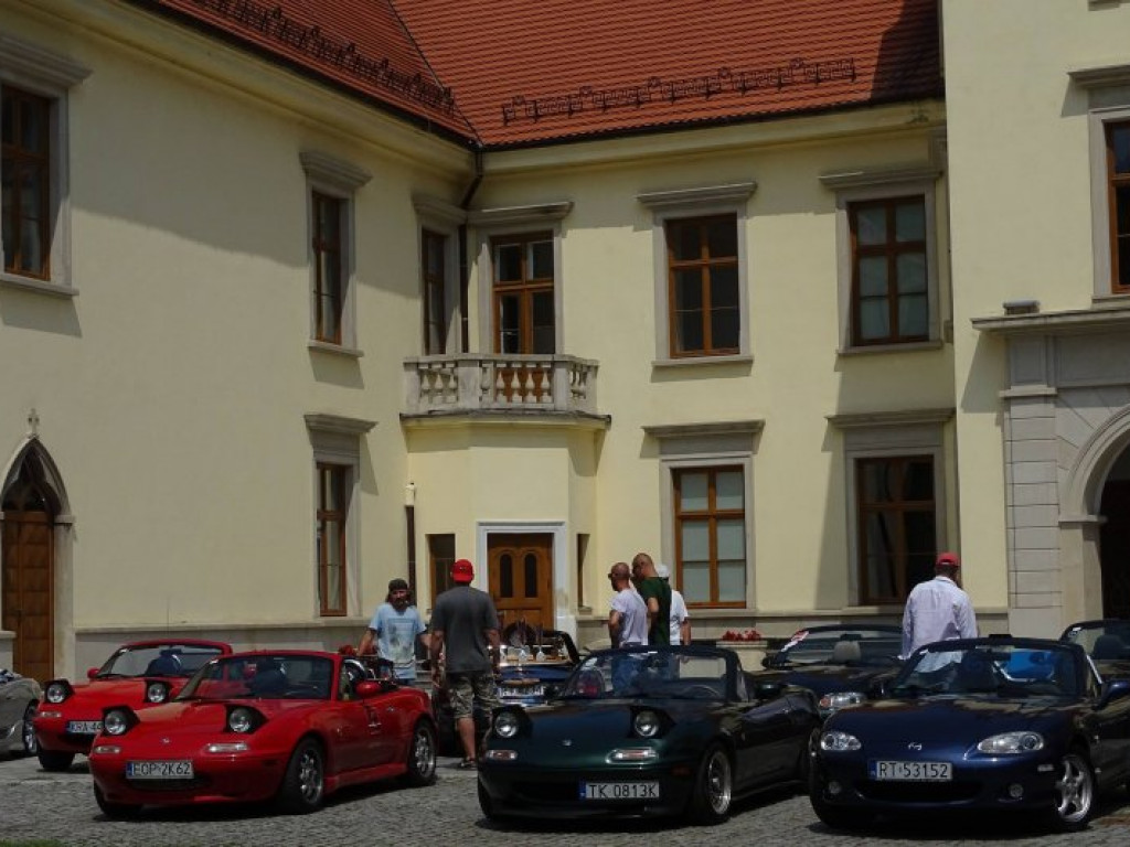 Mazdy MX 5 zjechały do Tarnobrzega [zdjęcia]