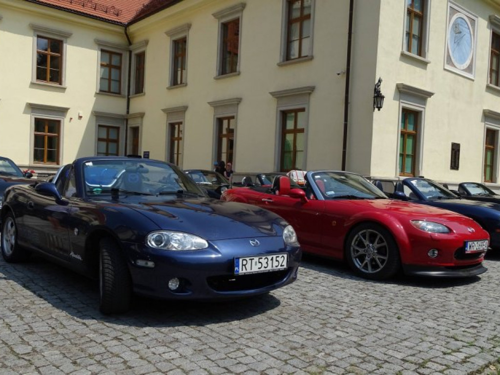 Mazdy MX 5 zjechały do Tarnobrzega [zdjęcia]