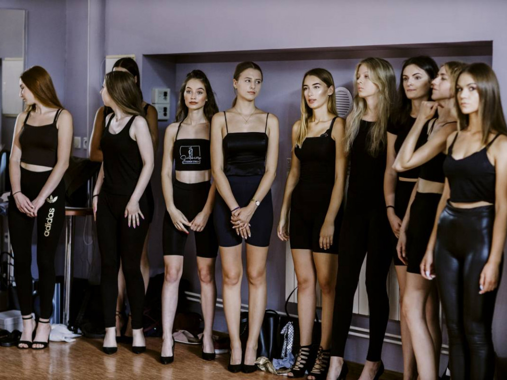 Modelki i organizatorzy rozpoczęli przygotowania do Sandomierz Fashion Street [zdjęcia]