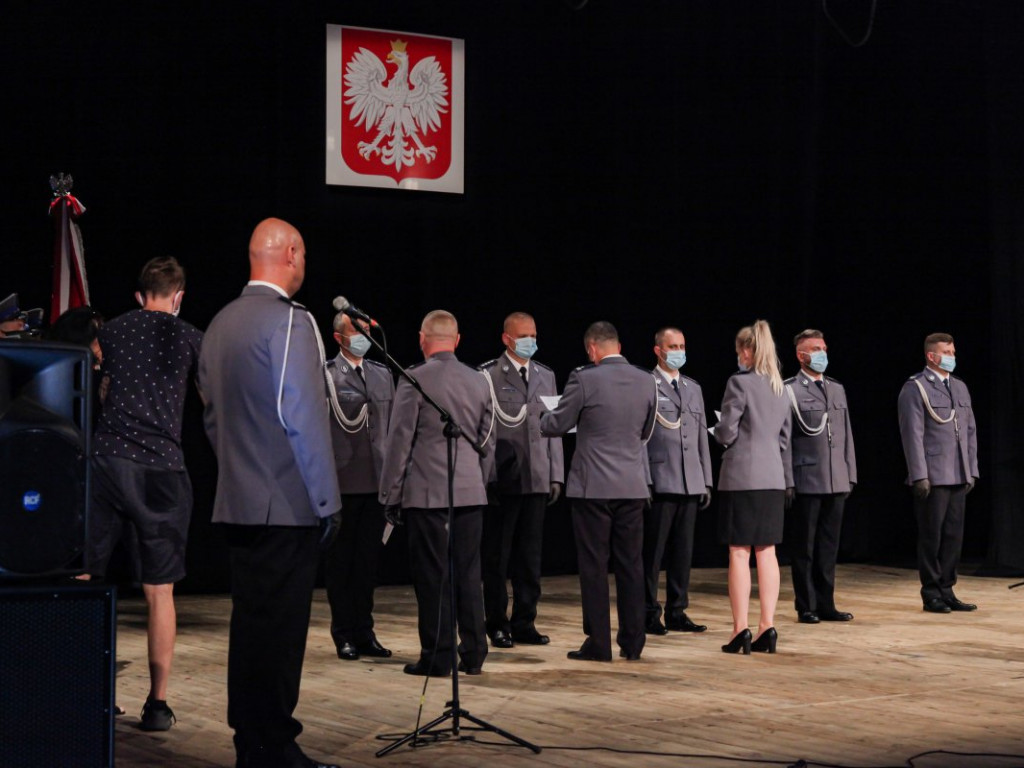 Święto Policji w Tarnobrzegu. Były awanse i wyróżnienia [zdjęcia]