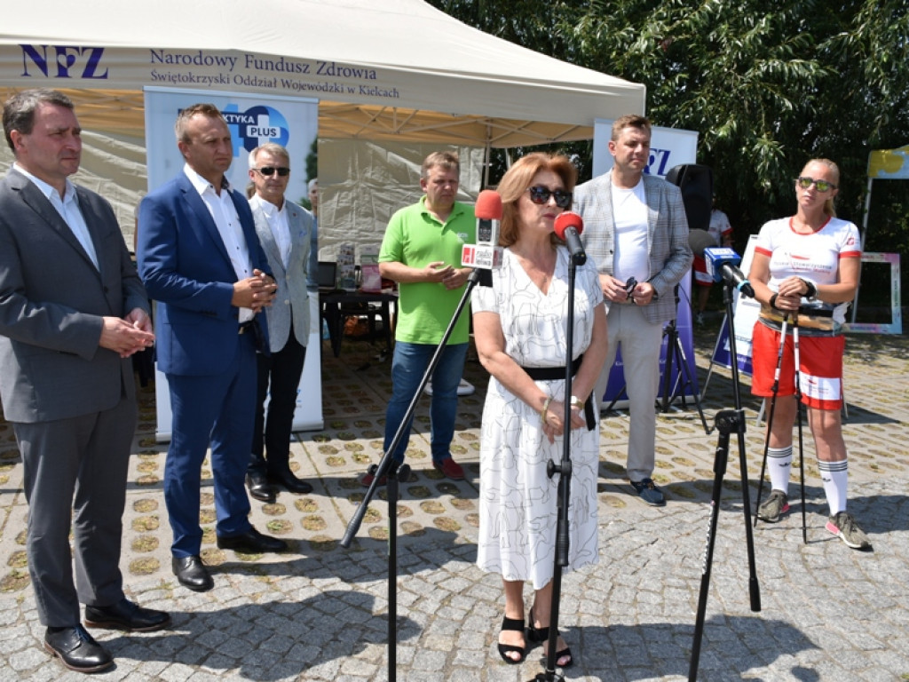 Sandomierz. Badania, porady i nordic walking w miasteczku zdrowia nad Wisłą  [zdjęcia]